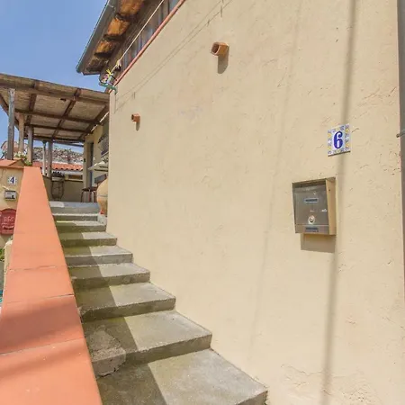Pedalando Sul Mare Tatil Evi Finale Ligure